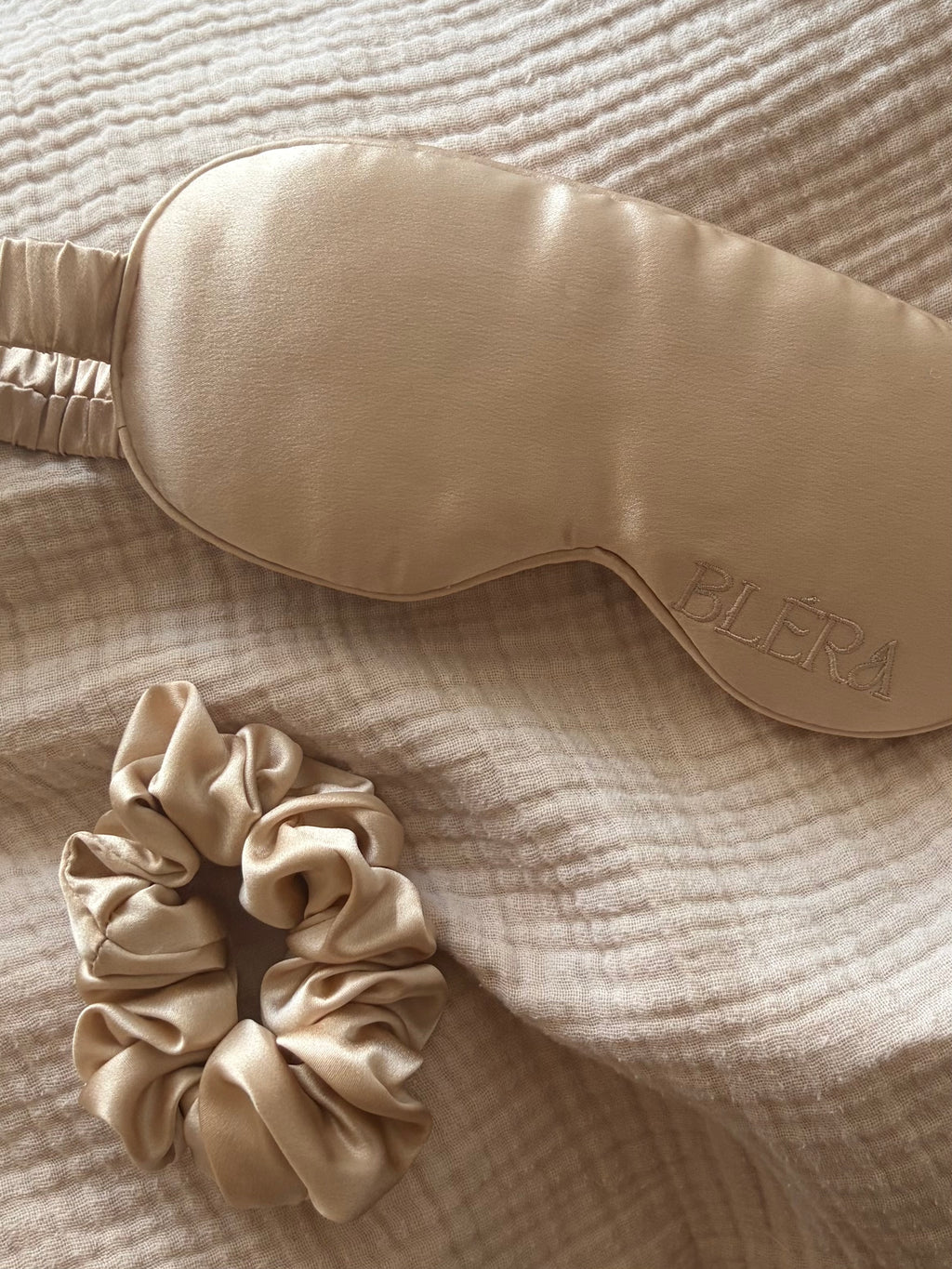 Bléra™ Champagne Pearl Silk Set